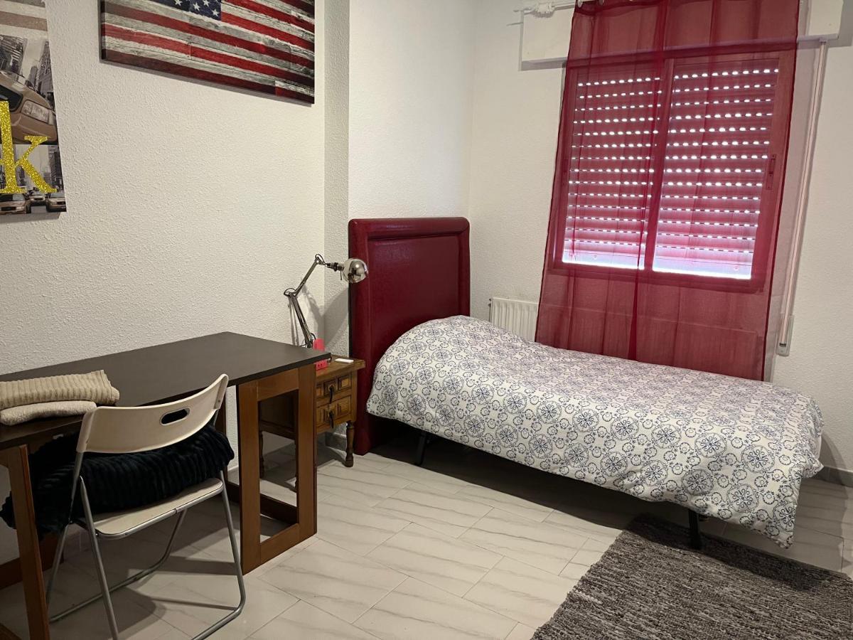 New York Apartment อัลกาลาเดเอนาเรส ภายนอก รูปภาพ